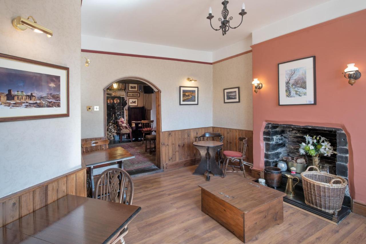 Elen'S Castle Hotel Dolwyddelan Bagian luar foto