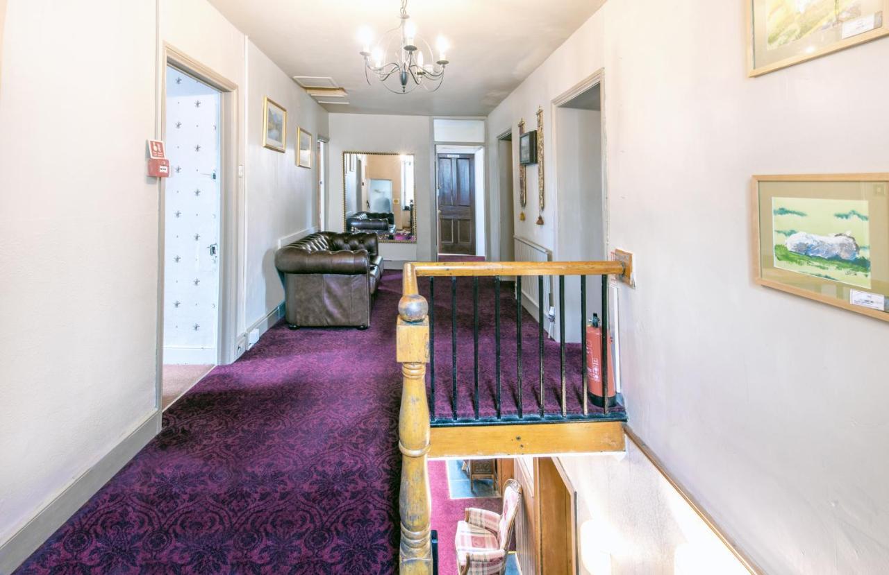 Elen'S Castle Hotel Dolwyddelan Bagian luar foto