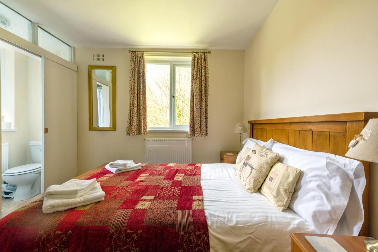 Elen'S Castle Hotel Dolwyddelan Bagian luar foto