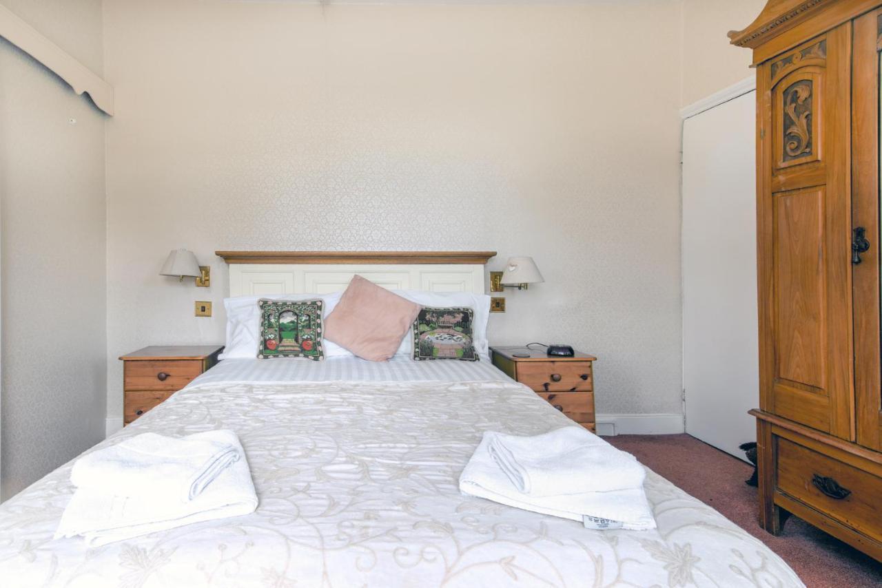 Elen'S Castle Hotel Dolwyddelan Bagian luar foto