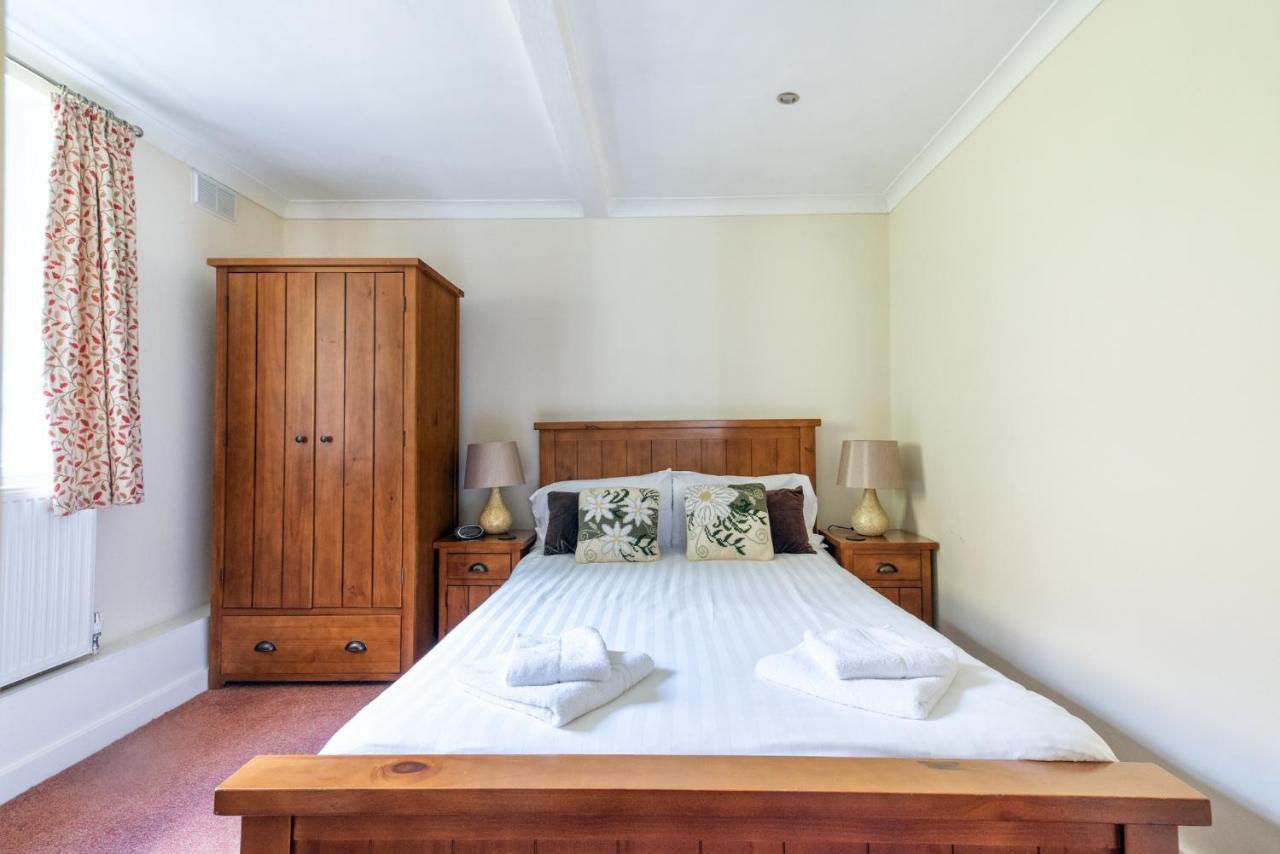 Elen'S Castle Hotel Dolwyddelan Bagian luar foto