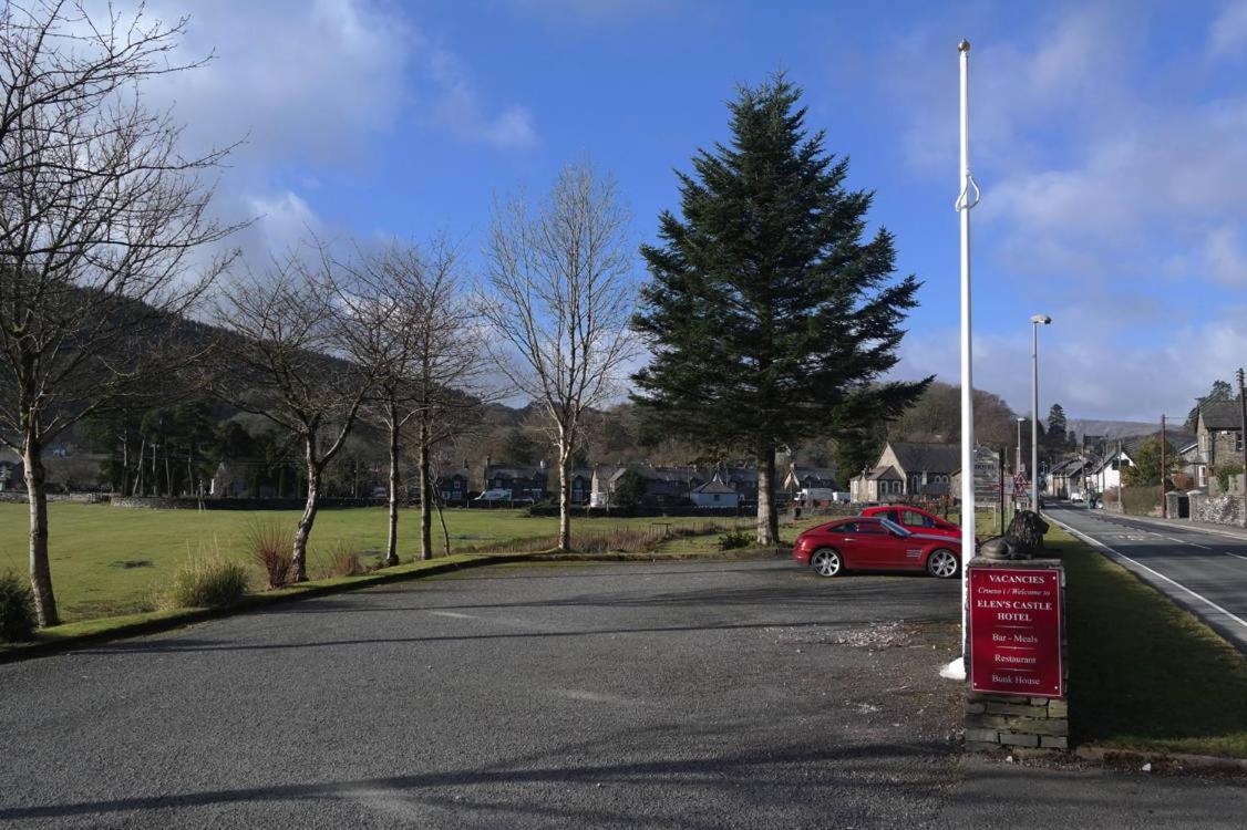 Elen'S Castle Hotel Dolwyddelan Bagian luar foto