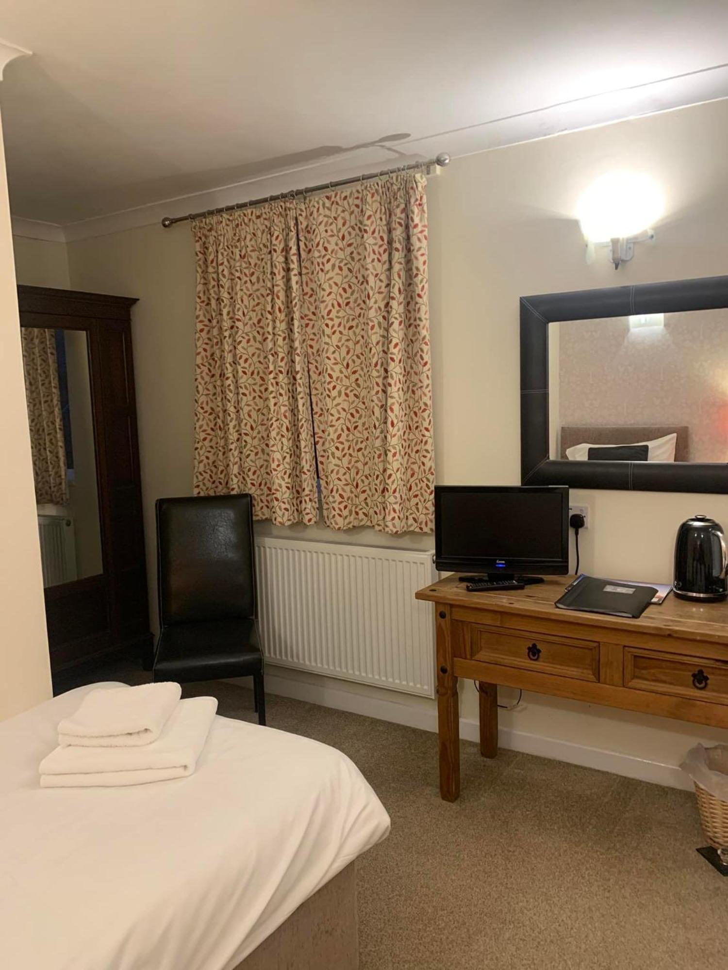 Elen'S Castle Hotel Dolwyddelan Bagian luar foto