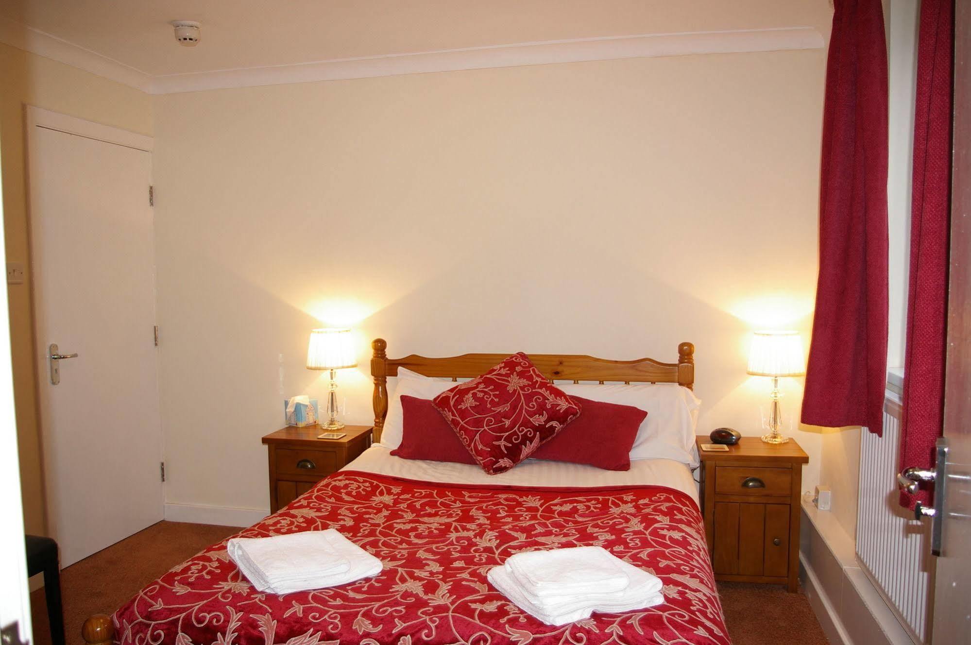Elen'S Castle Hotel Dolwyddelan Bagian luar foto