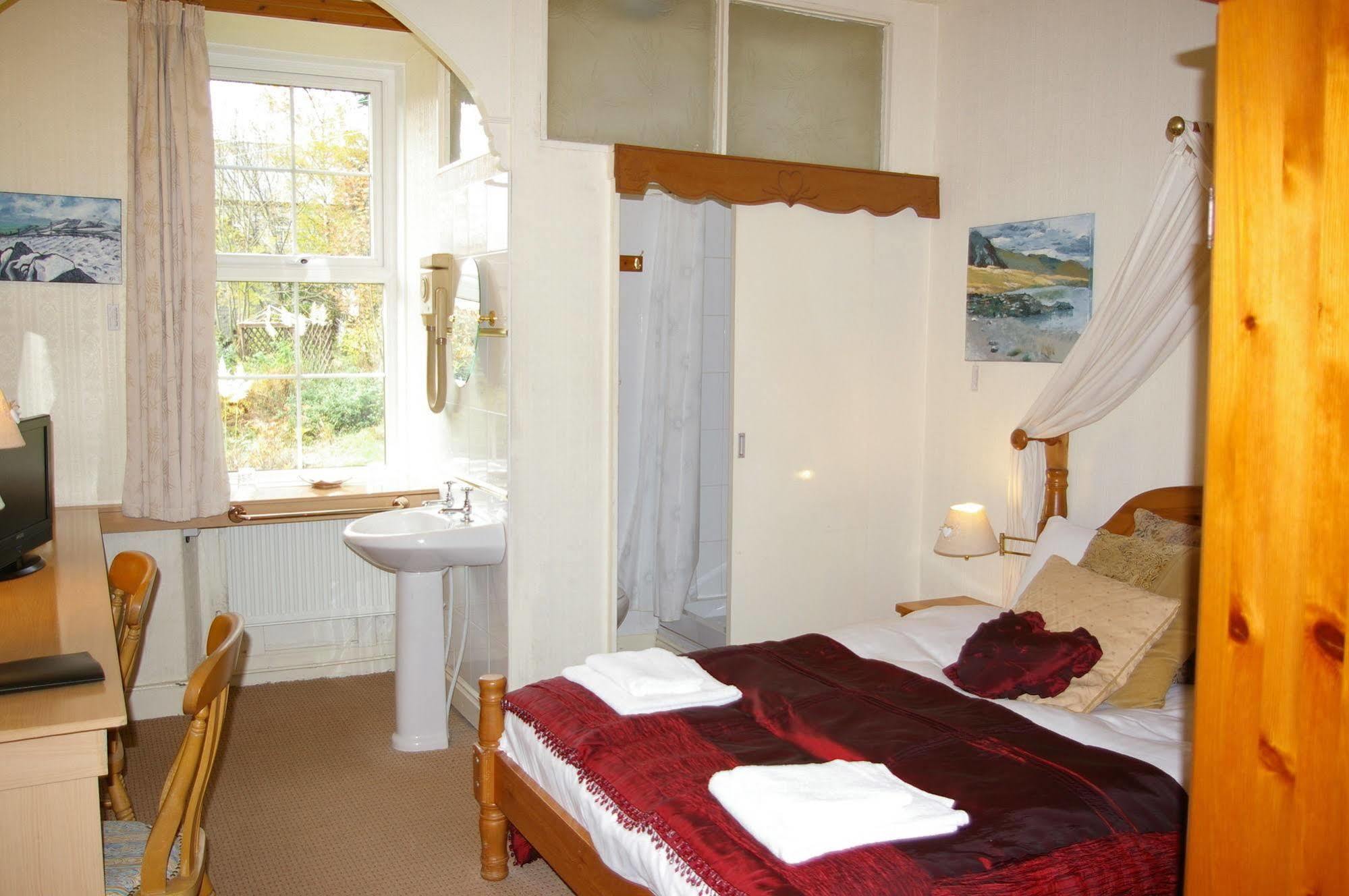 Elen'S Castle Hotel Dolwyddelan Bagian luar foto